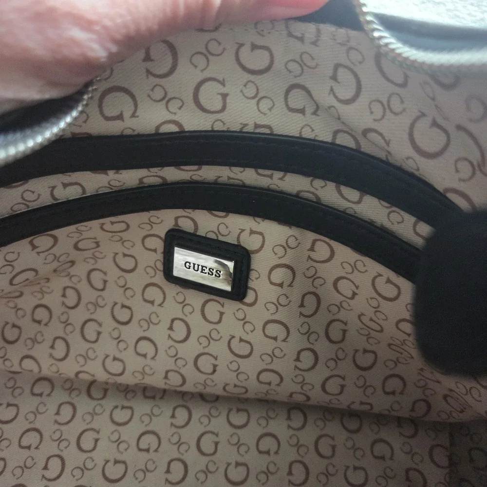 Guess Carris Hobo Shoulder Bag Purse NWOT